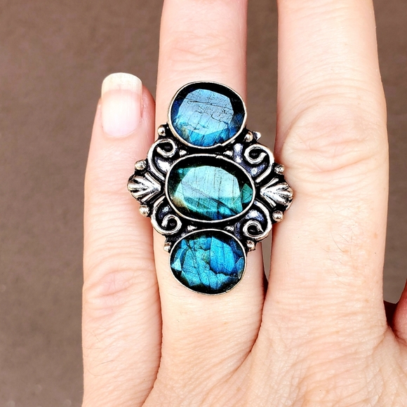 New Faceted Labradorite 925 Silver Ring. - Picture 7 of 11